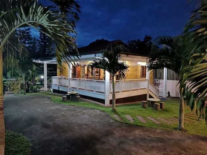 Casa De Miguelitos Hotel Tagaytay City Exterior foto